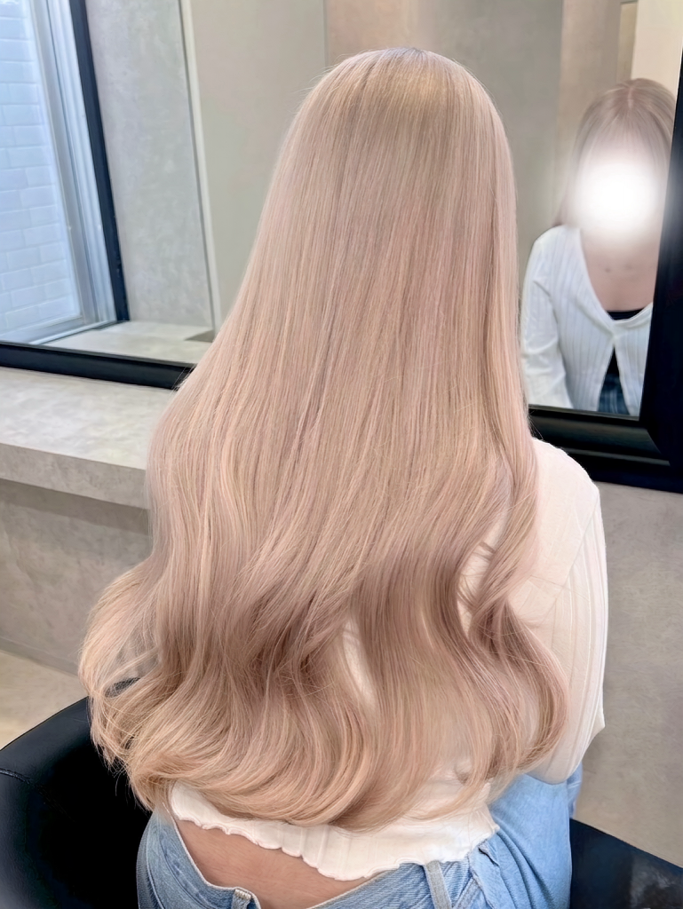 BLONDE BLONDE